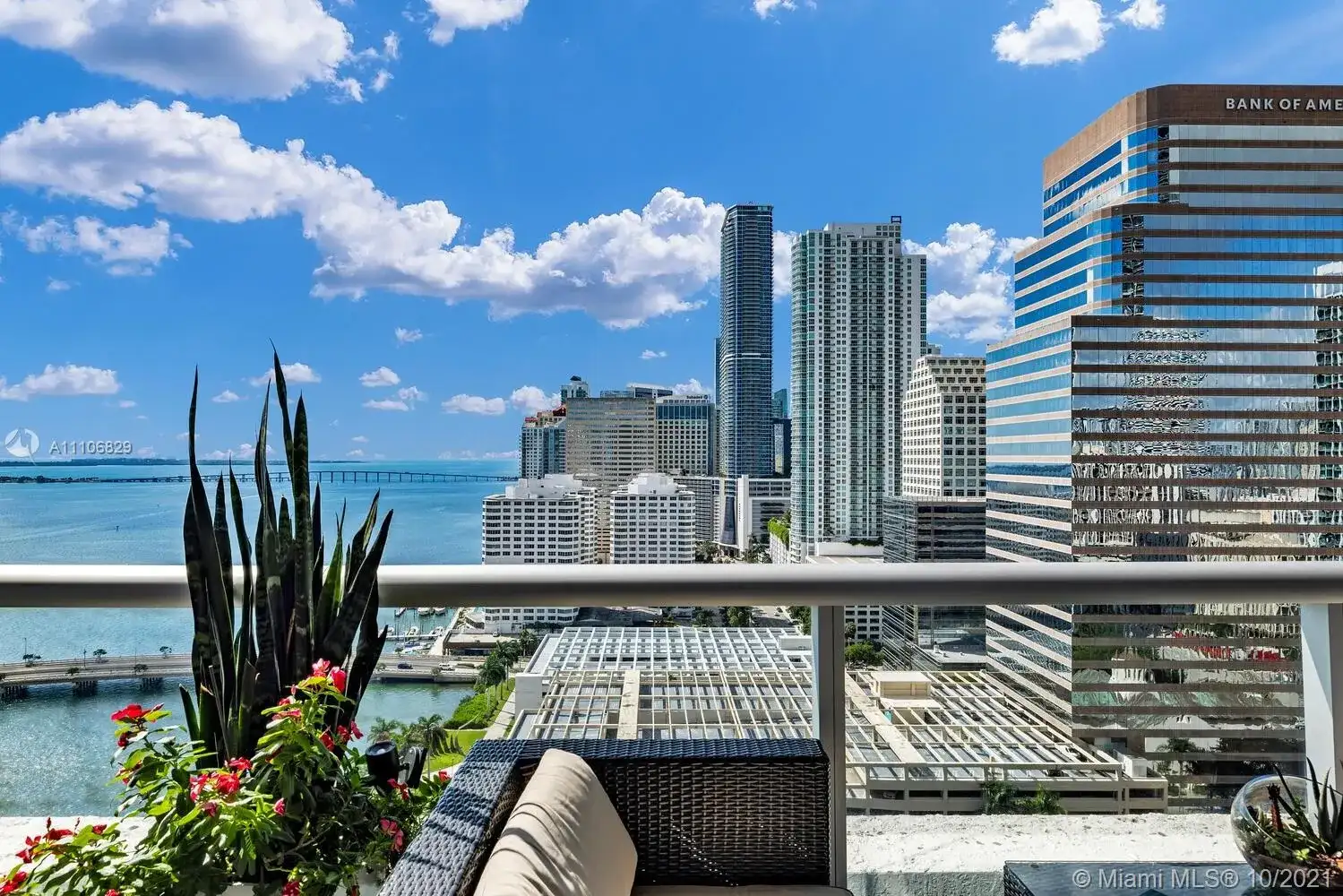 495 Brickell Ave # 2301, Miami FL 33131 photo 4