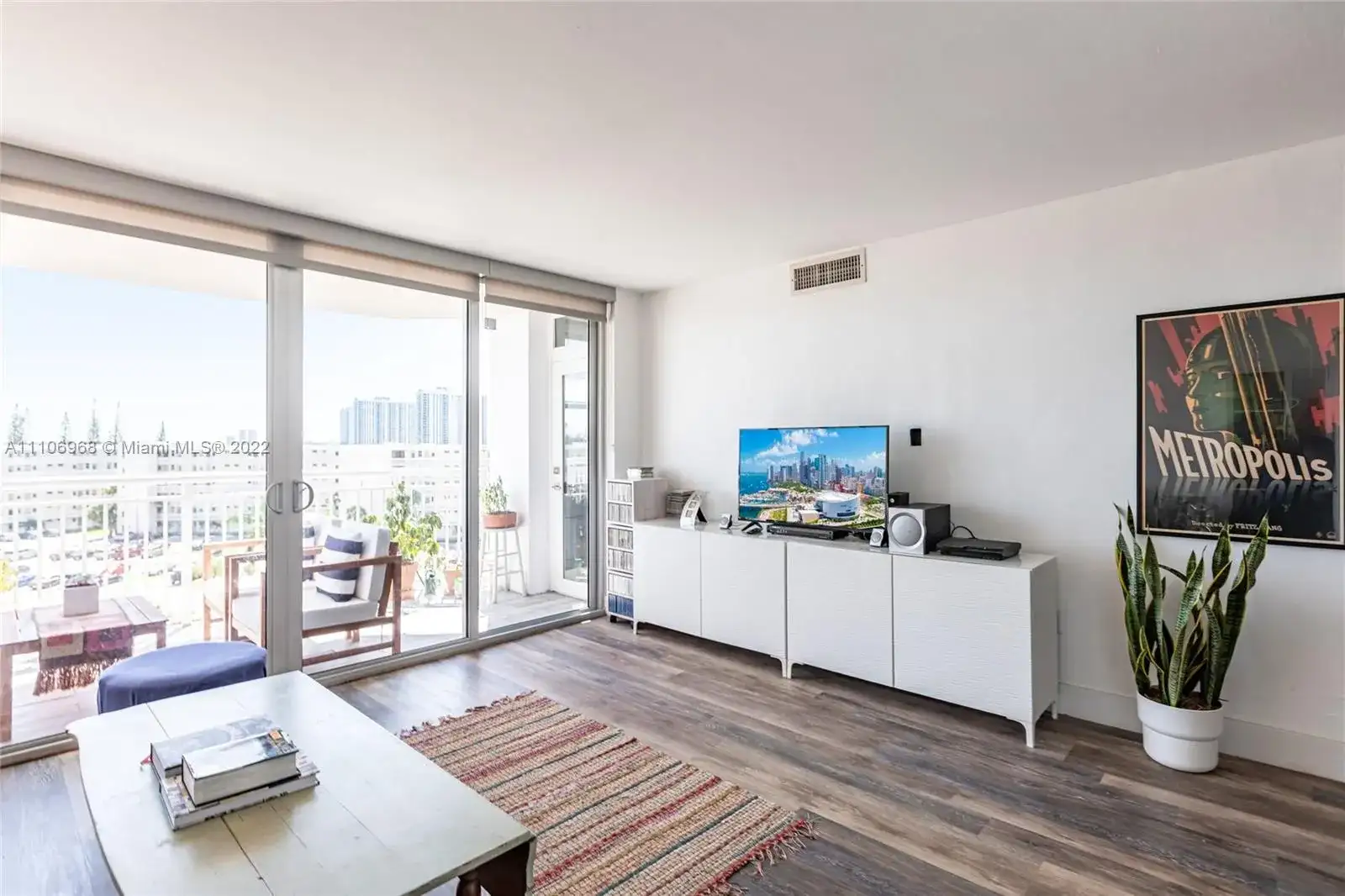 18021 Biscayne Blvd # 604, Aventura FL 33160 photo 2