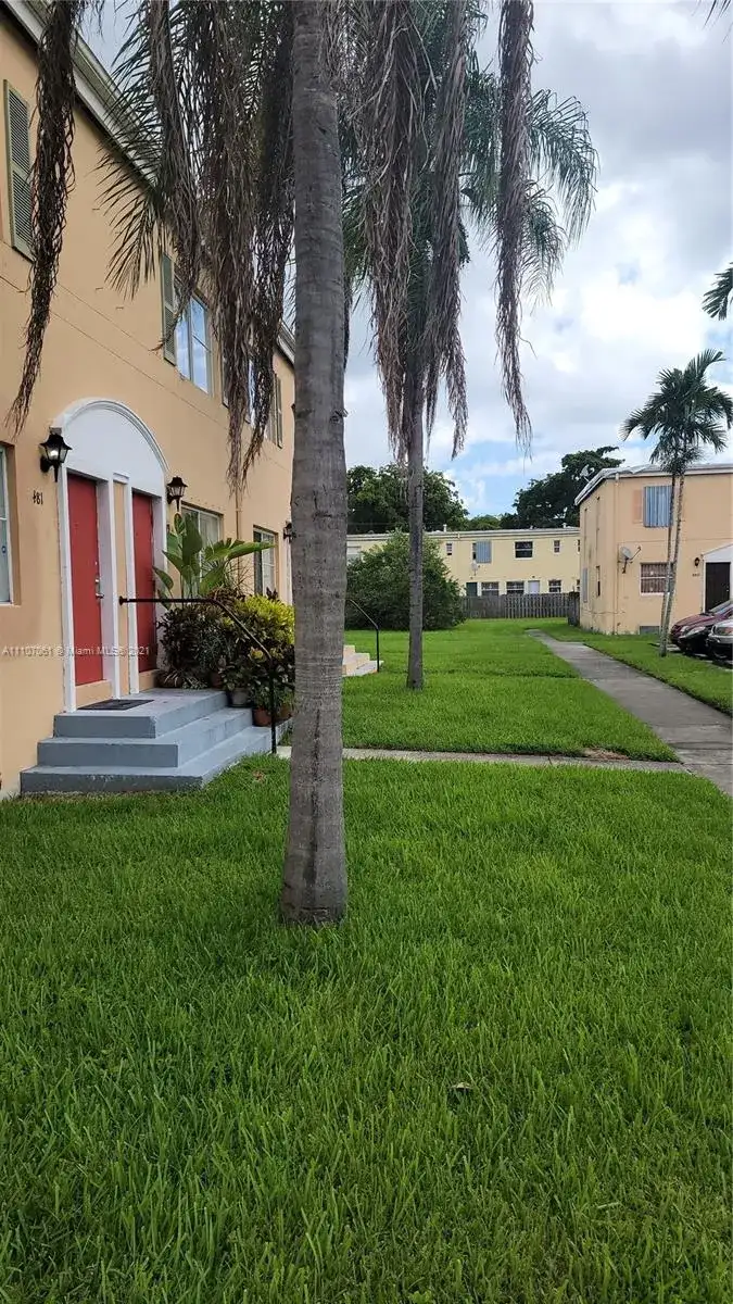 483 NW 84th Ln # 483, Miami FL 33150 photo 3