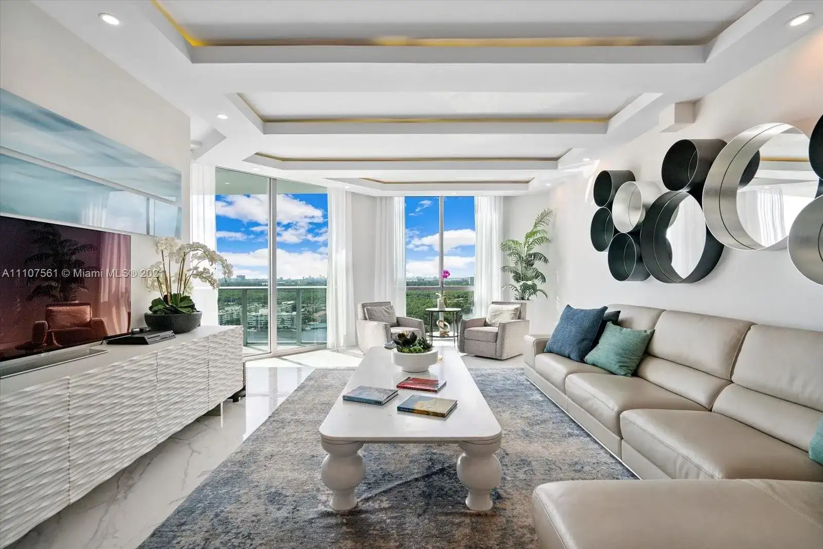 17111 Biscayne Blvd # 2106, North Miami Beach FL 33160 photo 4