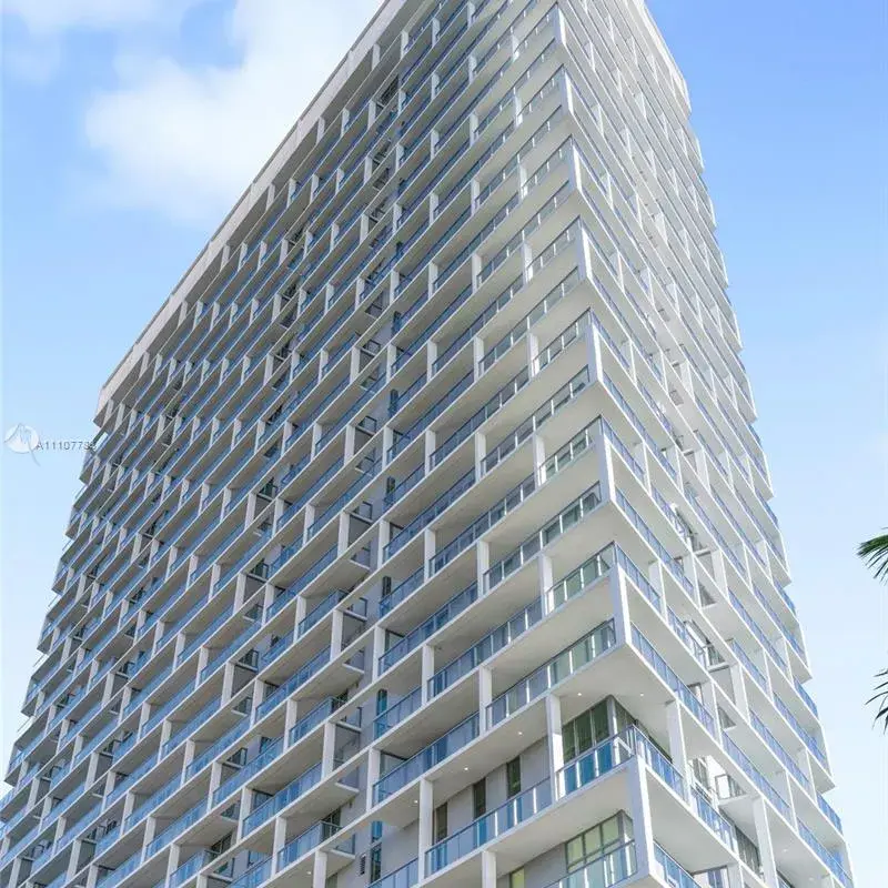 2000 metropica Way # 2411, Sunrise FL 33323