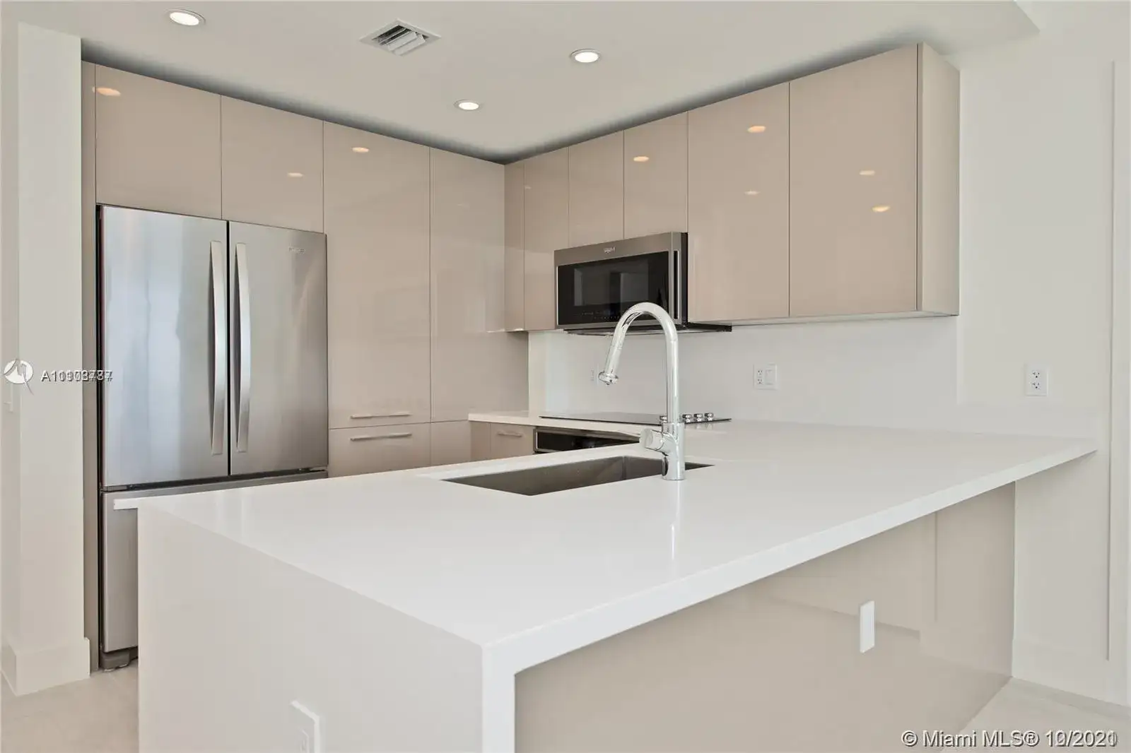 2000 Metropica Way # 1906, Sunrise FL 33323 photo 2
