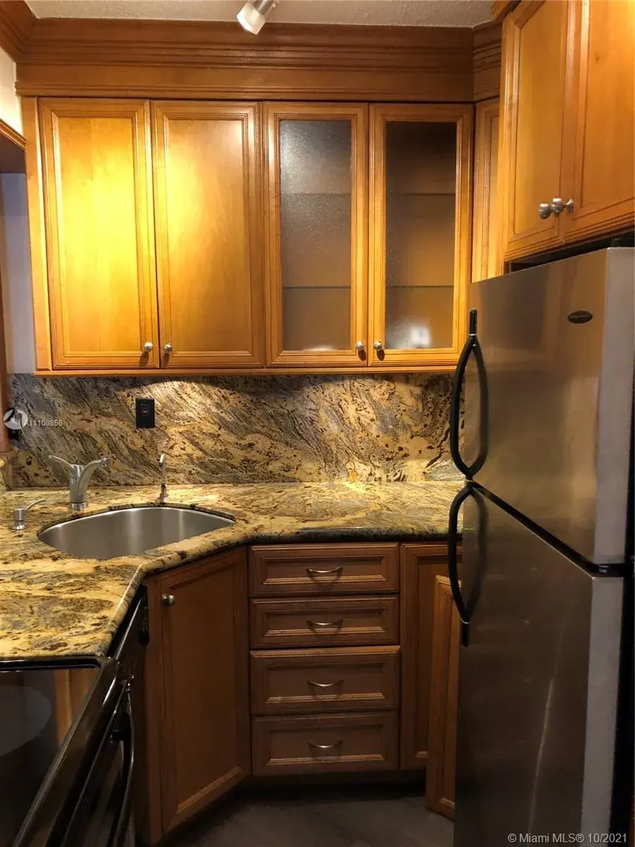 126 SW 17th Rd # 401, Miami FL 33129