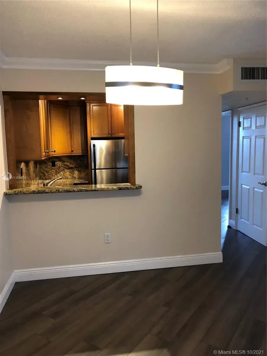 126 SW 17th Rd # 401, Miami FL 33129