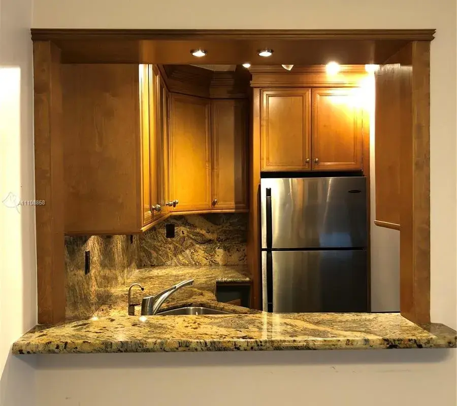 126 SW 17th Rd # 401, Miami FL 33129