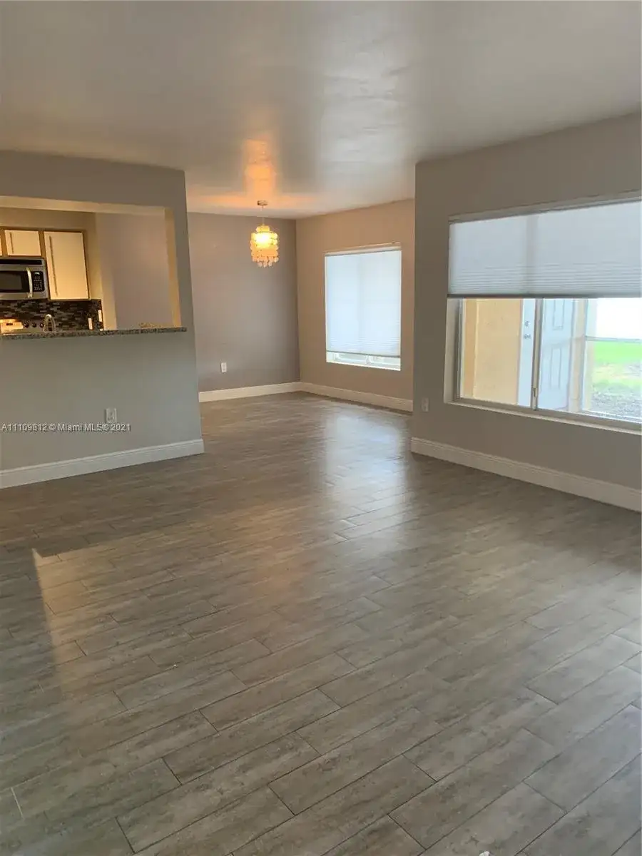 2445 NW 33rd St # 1404, Oakland Park FL 33309 photo 3