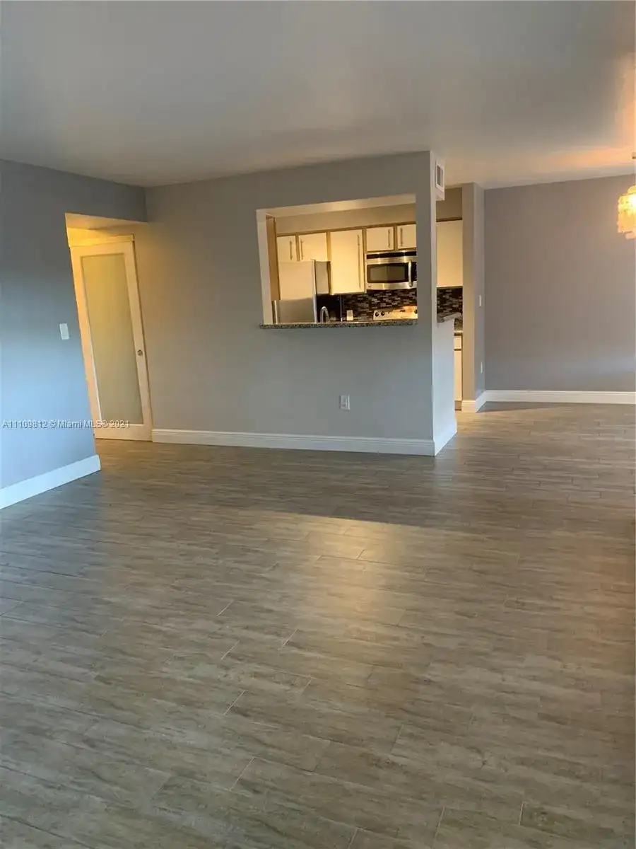 2445 NW 33rd St # 1404, Oakland Park FL 33309 photo 4