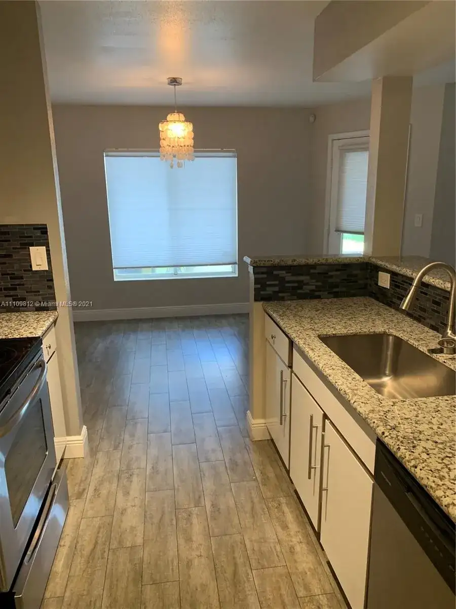2445 NW 33rd St # 1404, Oakland Park FL 33309 photo 5