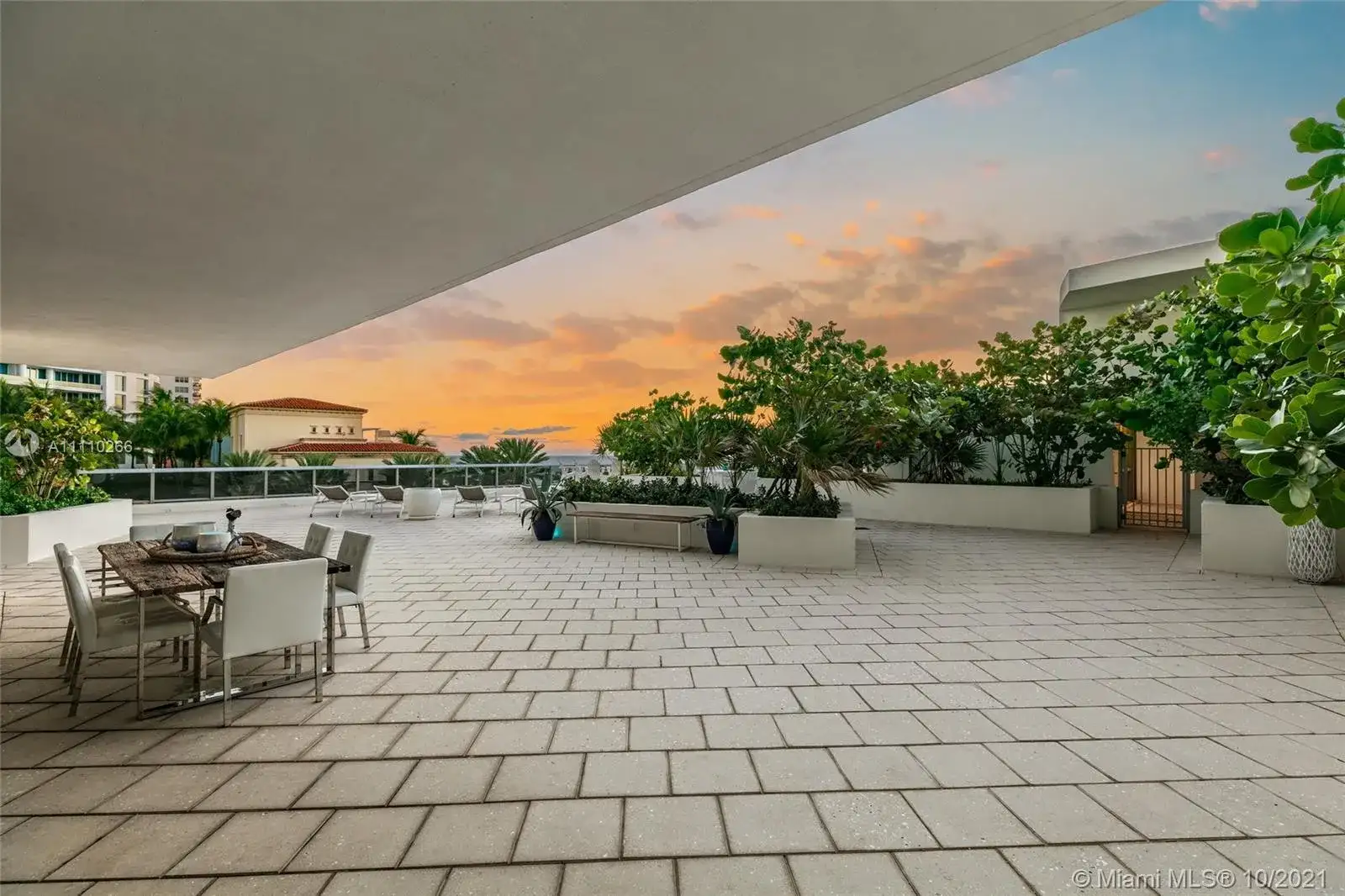 5875 Collins Ave # 501, Miami Beach FL 33140 photo 2