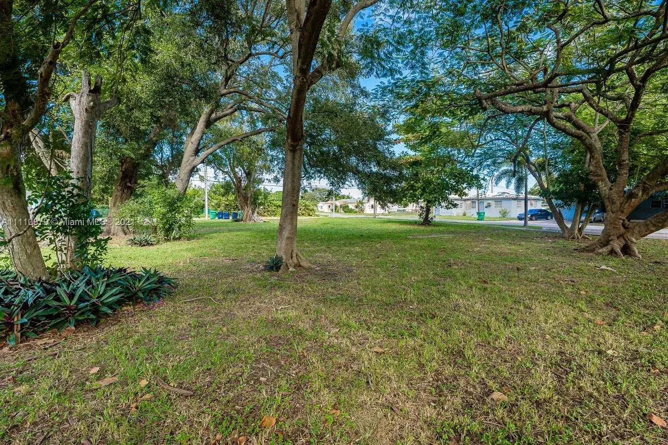 1380 SW 3rd Ave, Dania Beach FL 33004