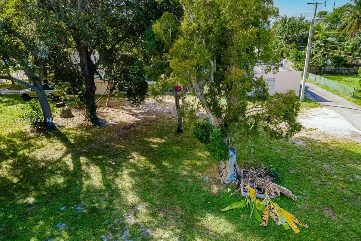 1380 SW 3rd Ave, Dania Beach FL 33004