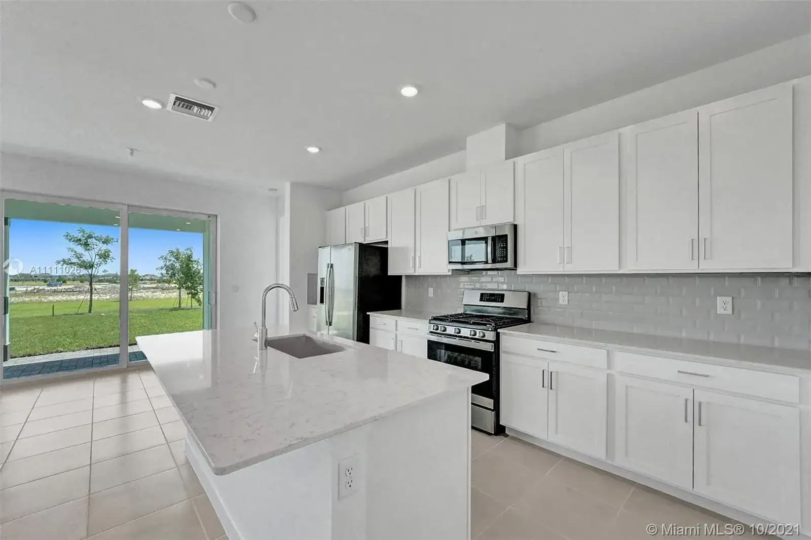 1320 Wandering Willow Way, Loxahatchee FL 33470 photo 3
