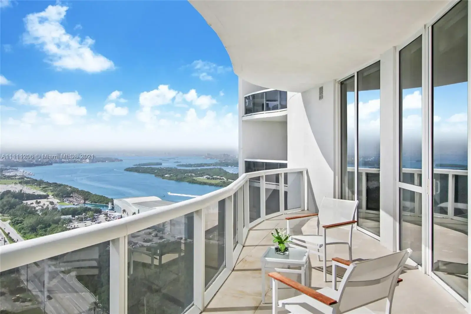 15811 Collins Ave # 3007, Sunny Isles Beach FL 33160 photo 3