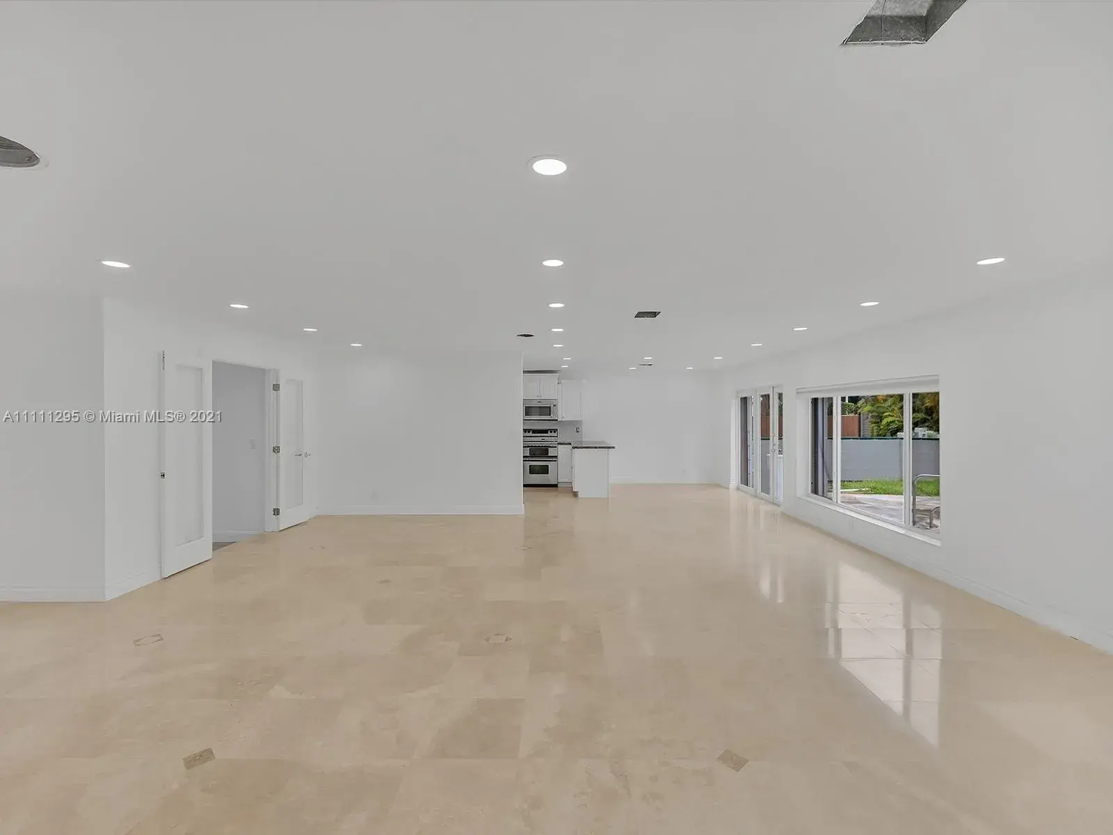 907 Washington St, Hollywood FL 33019