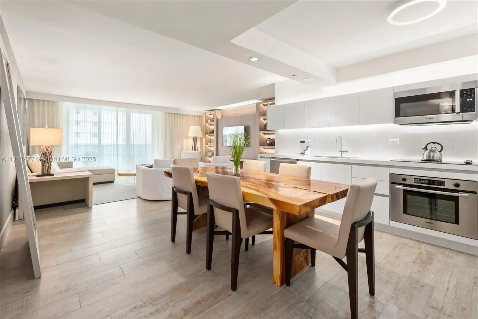 102 24th St # 915, Miami Beach FL 33139 photo 3