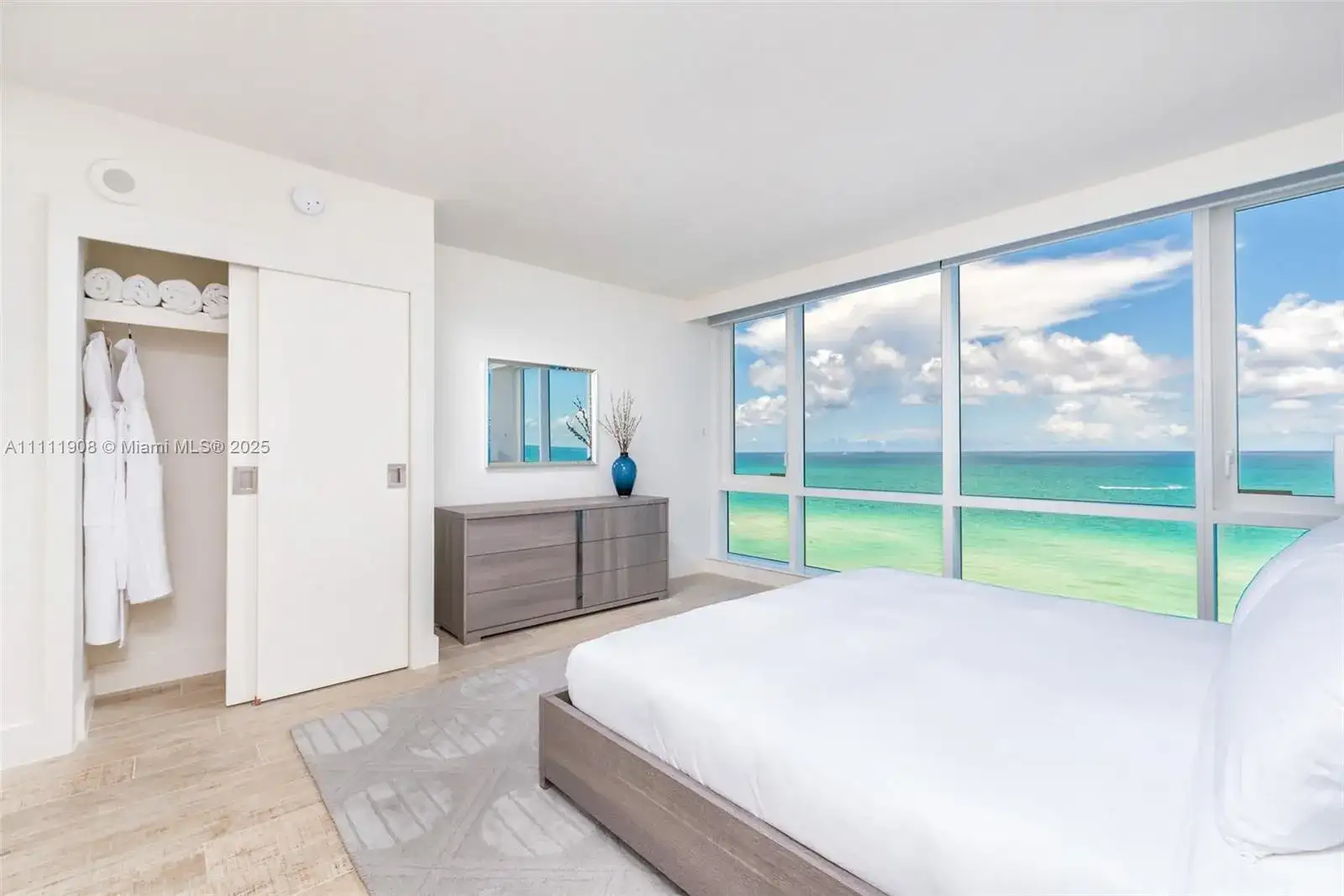 102 24th St # 1019, Miami Beach FL 33139 photo 4