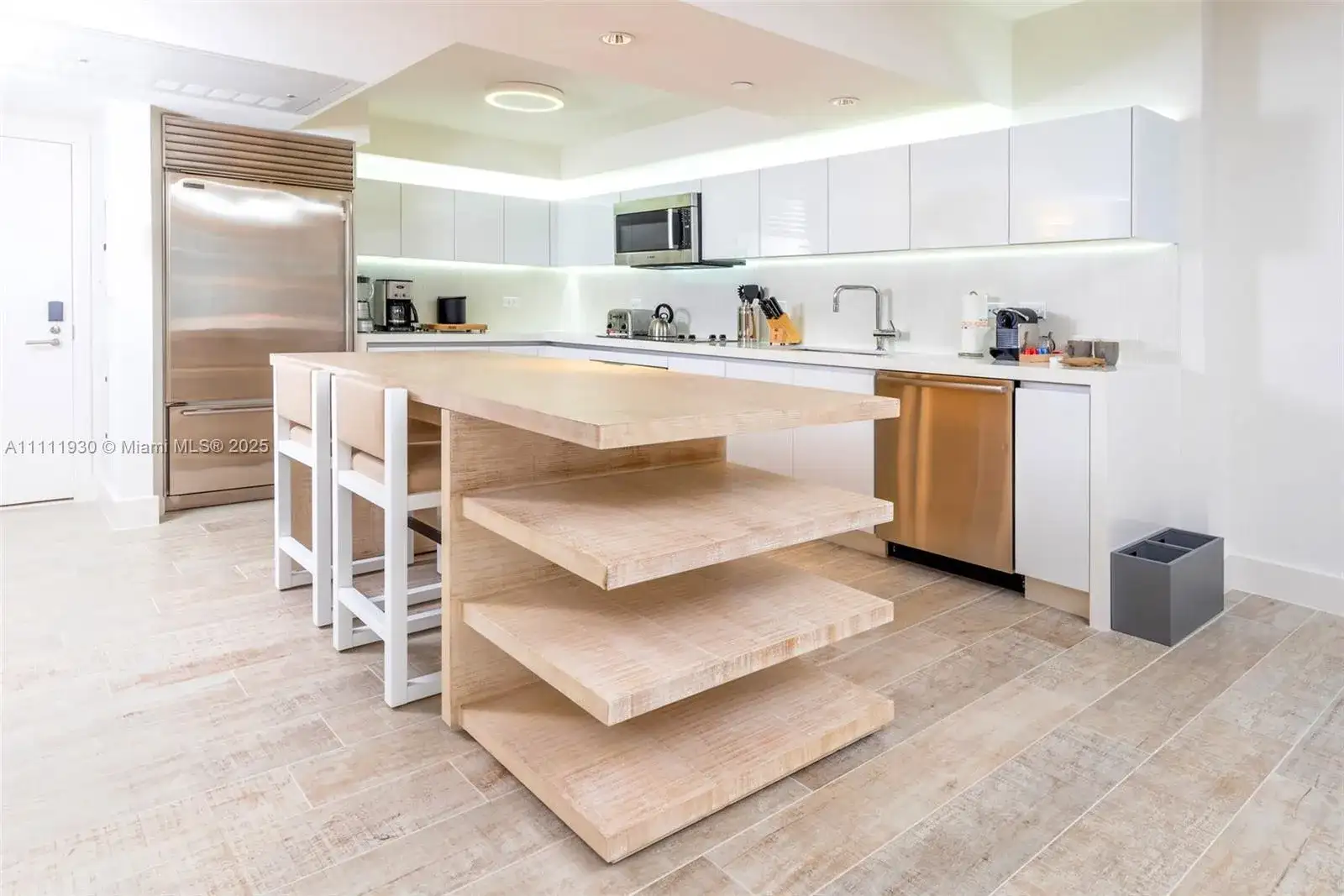 102 24th St # 1106, Miami Beach FL 33139 photo 4