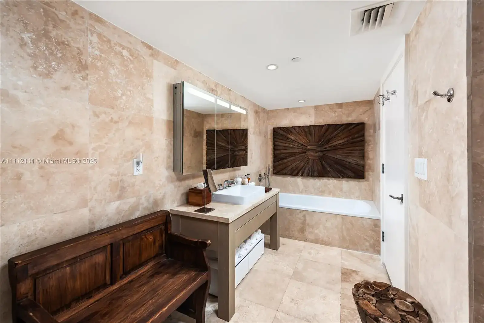 102 24th St # 1208, Miami Beach FL 33139 photo 5