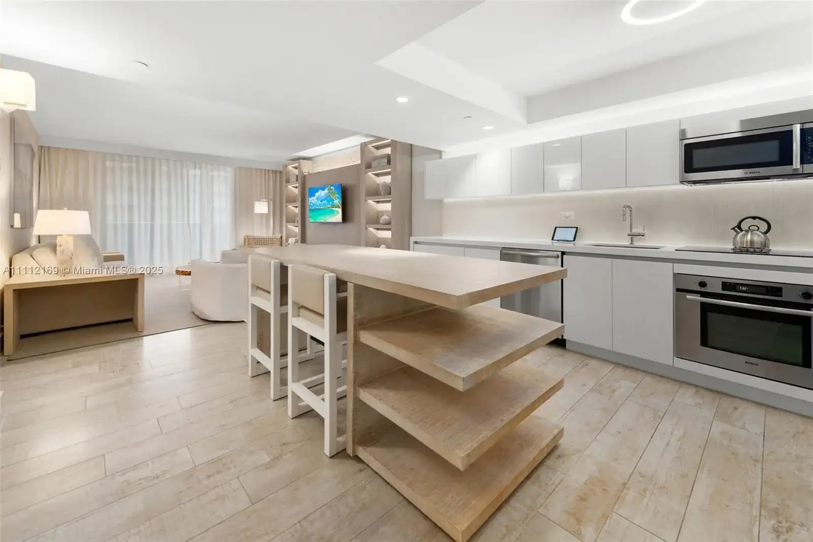 102 24th St # 1211, Miami Beach FL 33139 photo 3