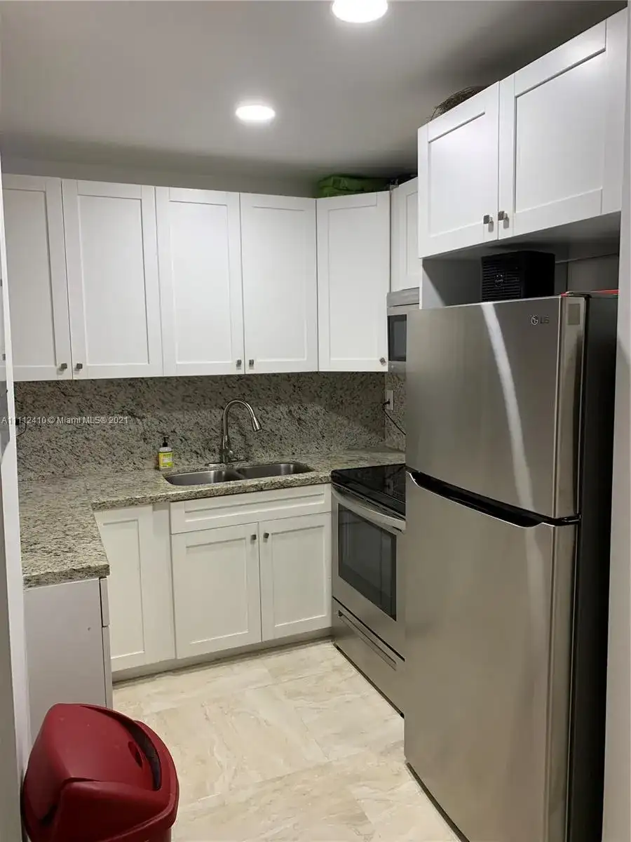 17560 Atlantic Blvd # 103, Sunny Isles Beach FL 33160 photo 2