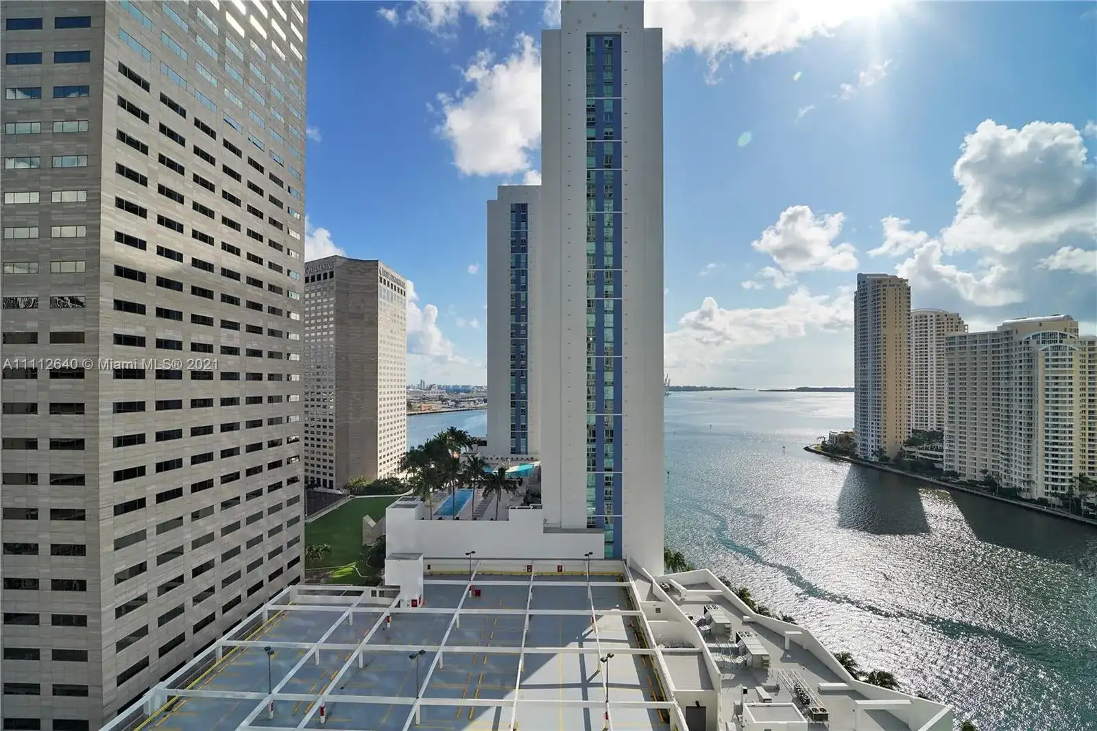 300 S Biscayne Blvd # 1716, Miami FL 33131 photo 2