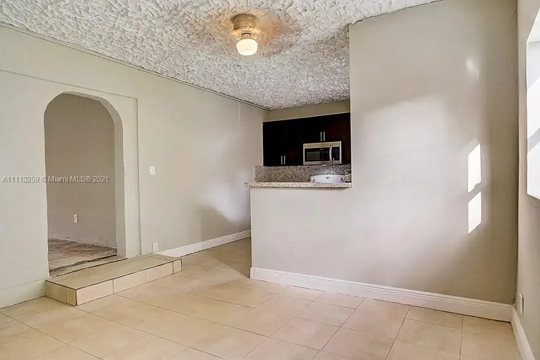 332 NW 97th St, Miami FL 33150 photo 5