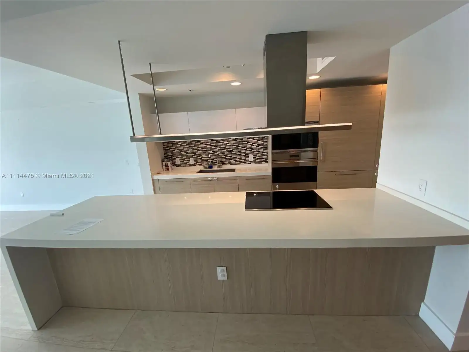 17111 Biscayne Blvd # 806, North Miami Beach FL 33160 photo 3
