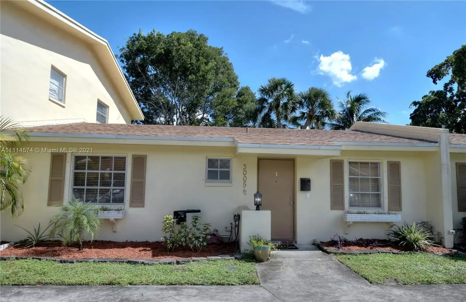 3005 1/2 NW 68th St # 9D, Fort Lauderdale FL 33309