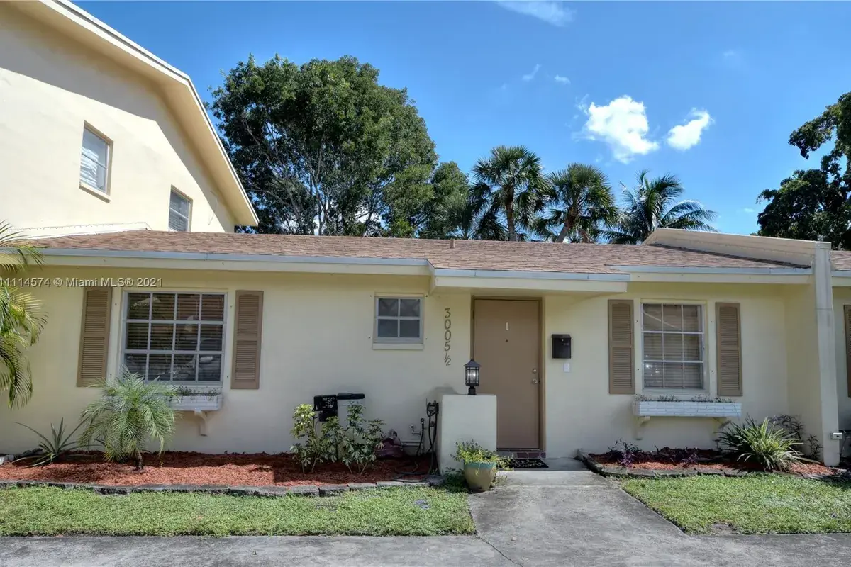 3005 1/2 NW 68th St # 9D, Fort Lauderdale FL 33309