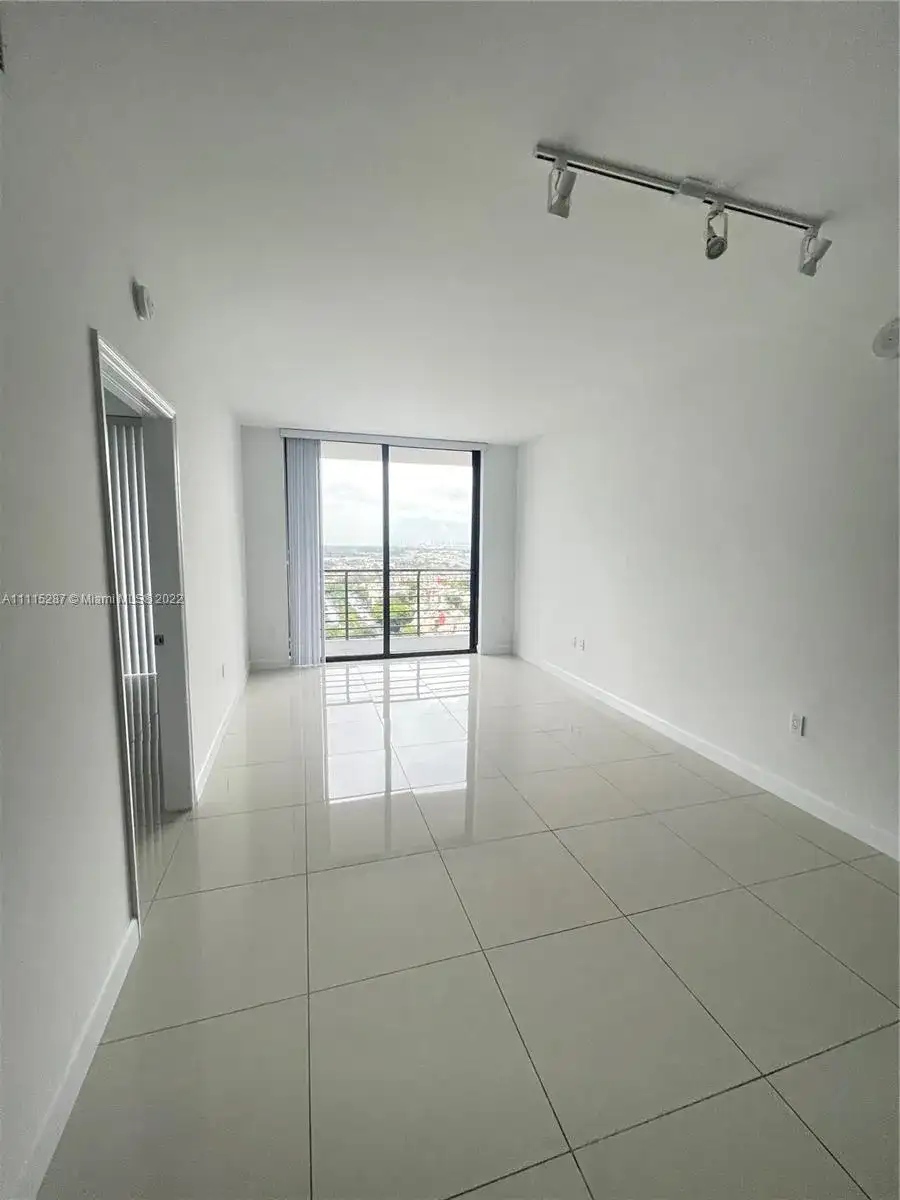 5250 NW 84th Ave, Doral FL 33166 photo 3