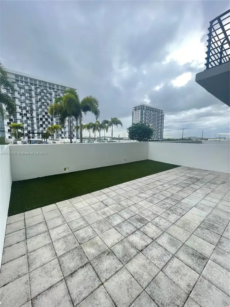 5250 NW 84th Ave, Doral FL 33166 photo 5