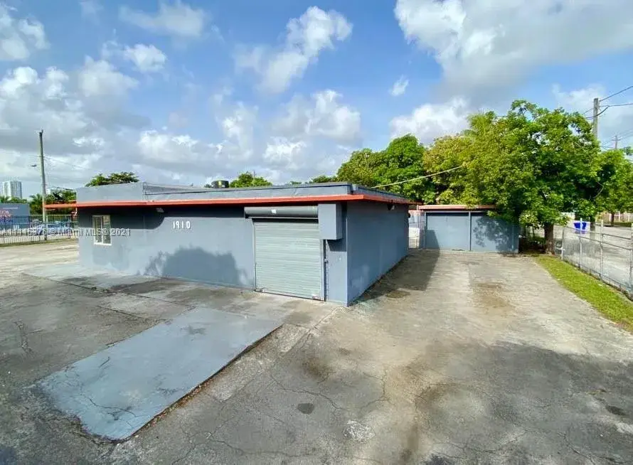 1910 NW 17th Ave, Miami FL 33125