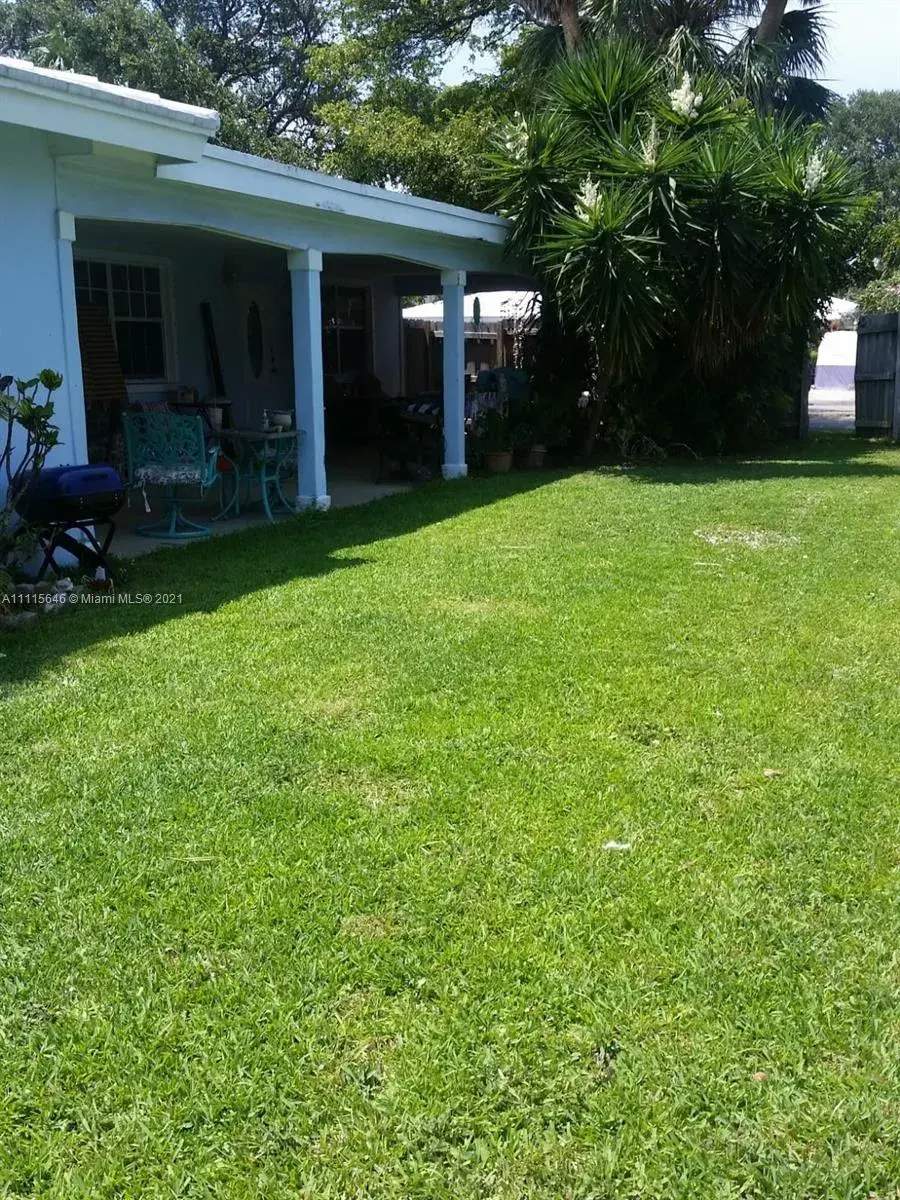 258 Neptune Ave, Lauderdale By The Sea FL 33308