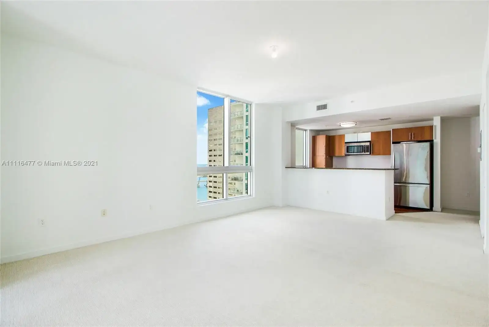 300 S Biscayne Blvd # 3201, Miami FL 33131 photo 2