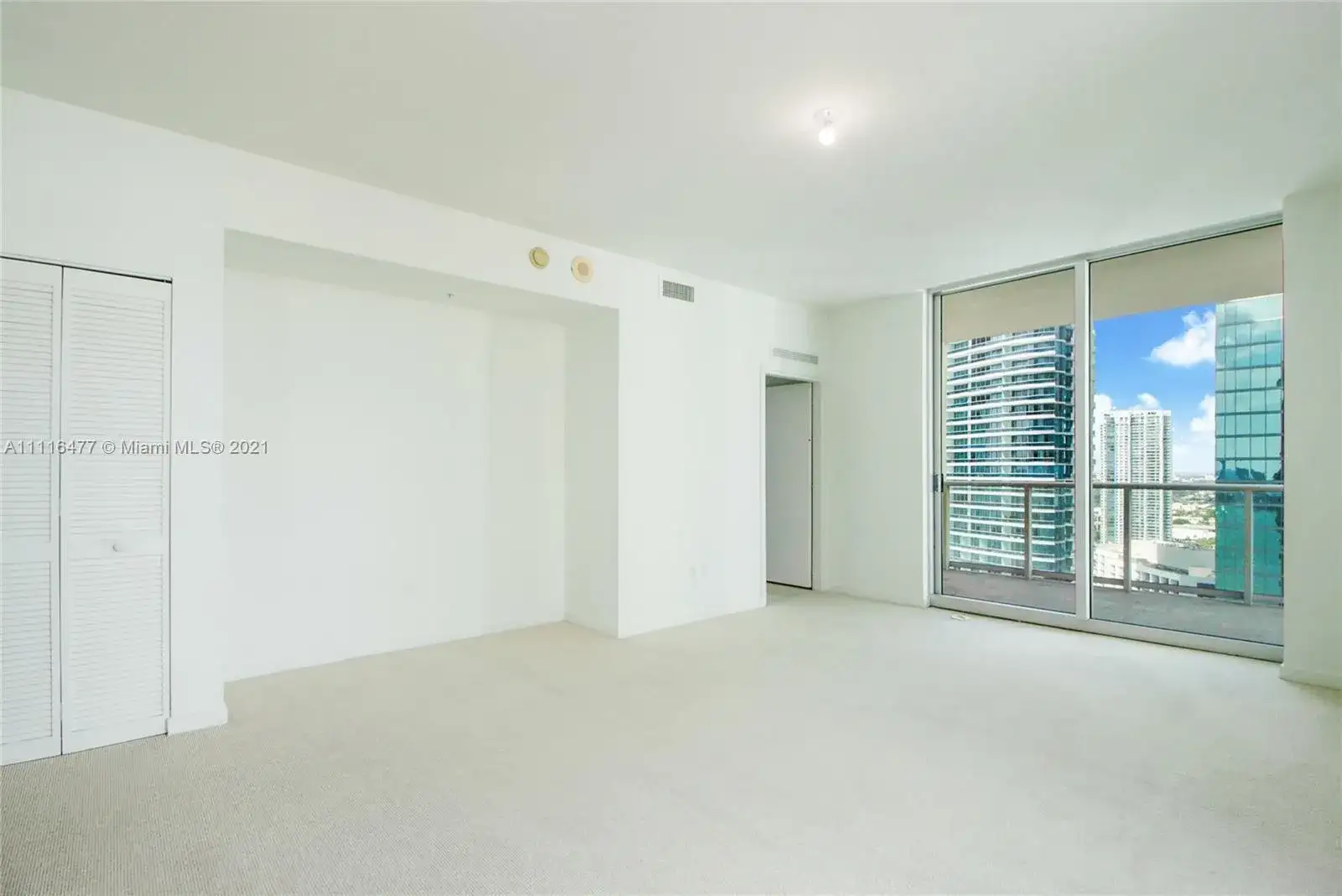 300 S Biscayne Blvd # 3201, Miami FL 33131 photo 5