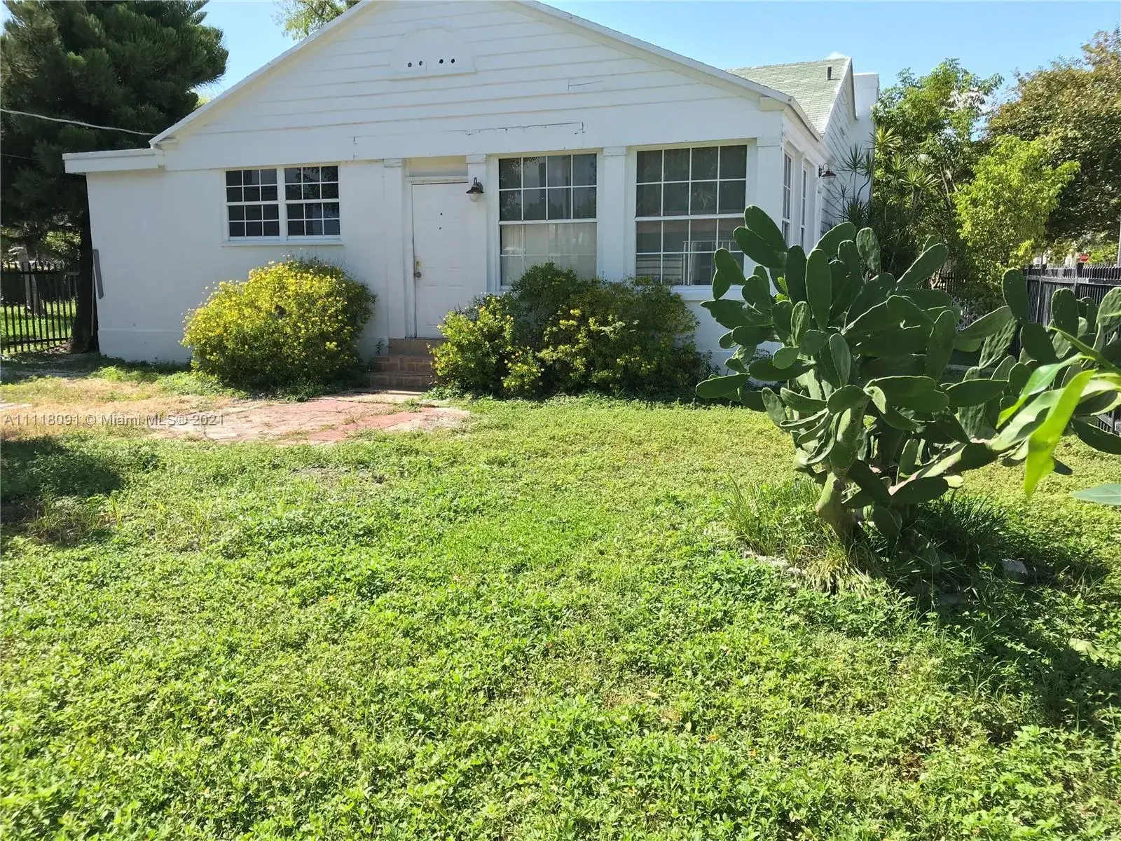 7945 Harding Ave, Miami Beach FL 33141