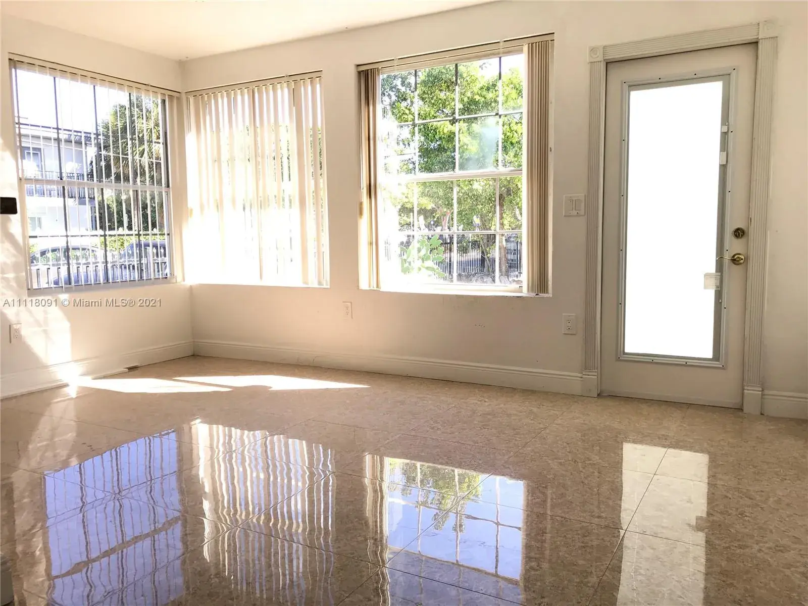 7945 Harding Ave, Miami Beach FL 33141