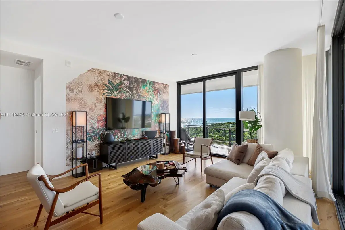 8701 Collins Ave # 606, Miami Beach FL 33154