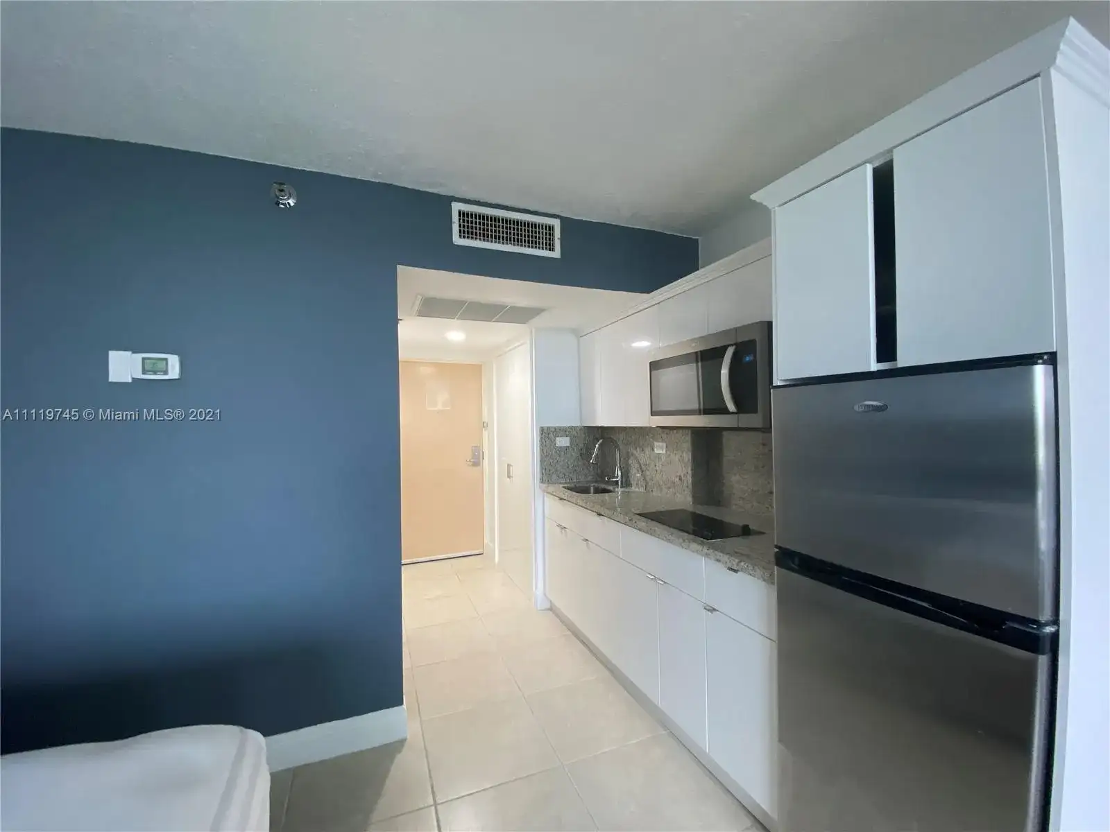 19201 Collins Ave # 841, Sunny Isles Beach FL 33160 photo 2