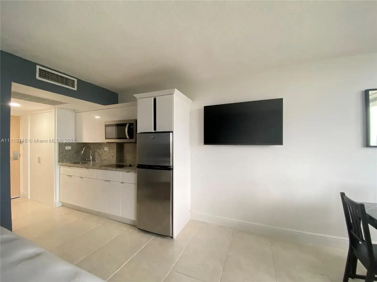 19201 Collins Ave # 841, Sunny Isles Beach FL 33160 photo 5