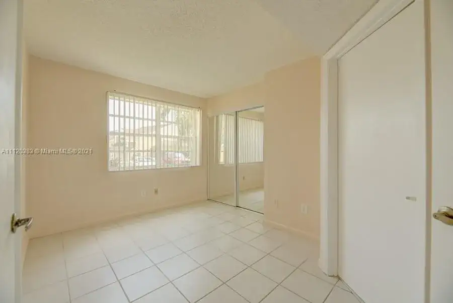 2271 SE 27th Dr # F, Homestead FL 33035 photo 4