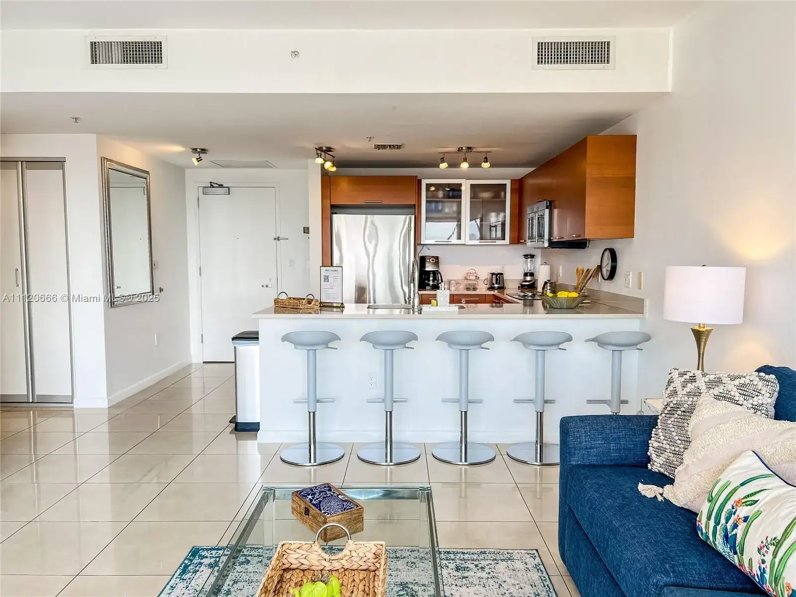 3250 NE 1st Ave # 708, Miami FL 33137 photo 2