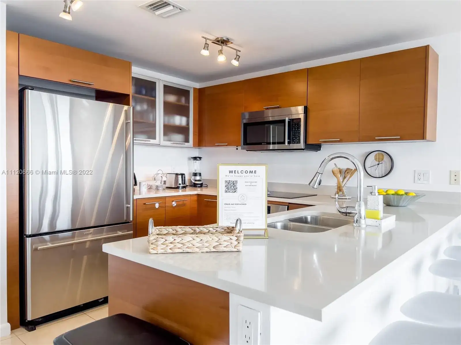 3250 NE 1st Ave # 708, Miami FL 33137 photo 3