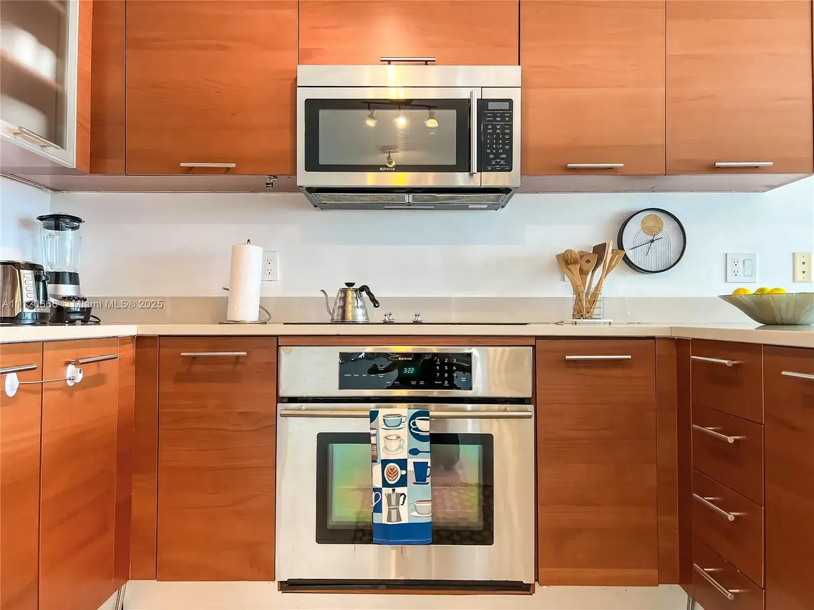 3250 NE 1st Ave # 708, Miami FL 33137 photo 4