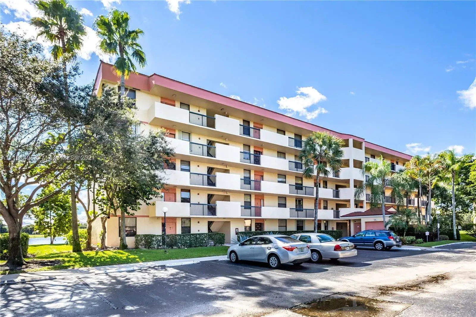 2768 S Carambola Cir S # 506, Coconut Creek FL 33066
