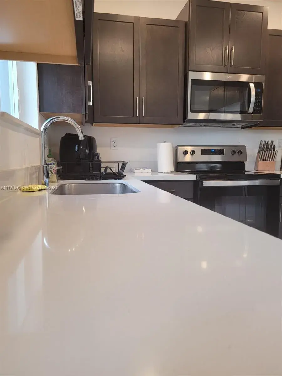 1051 SE 23rd Ter, Homestead FL 33035