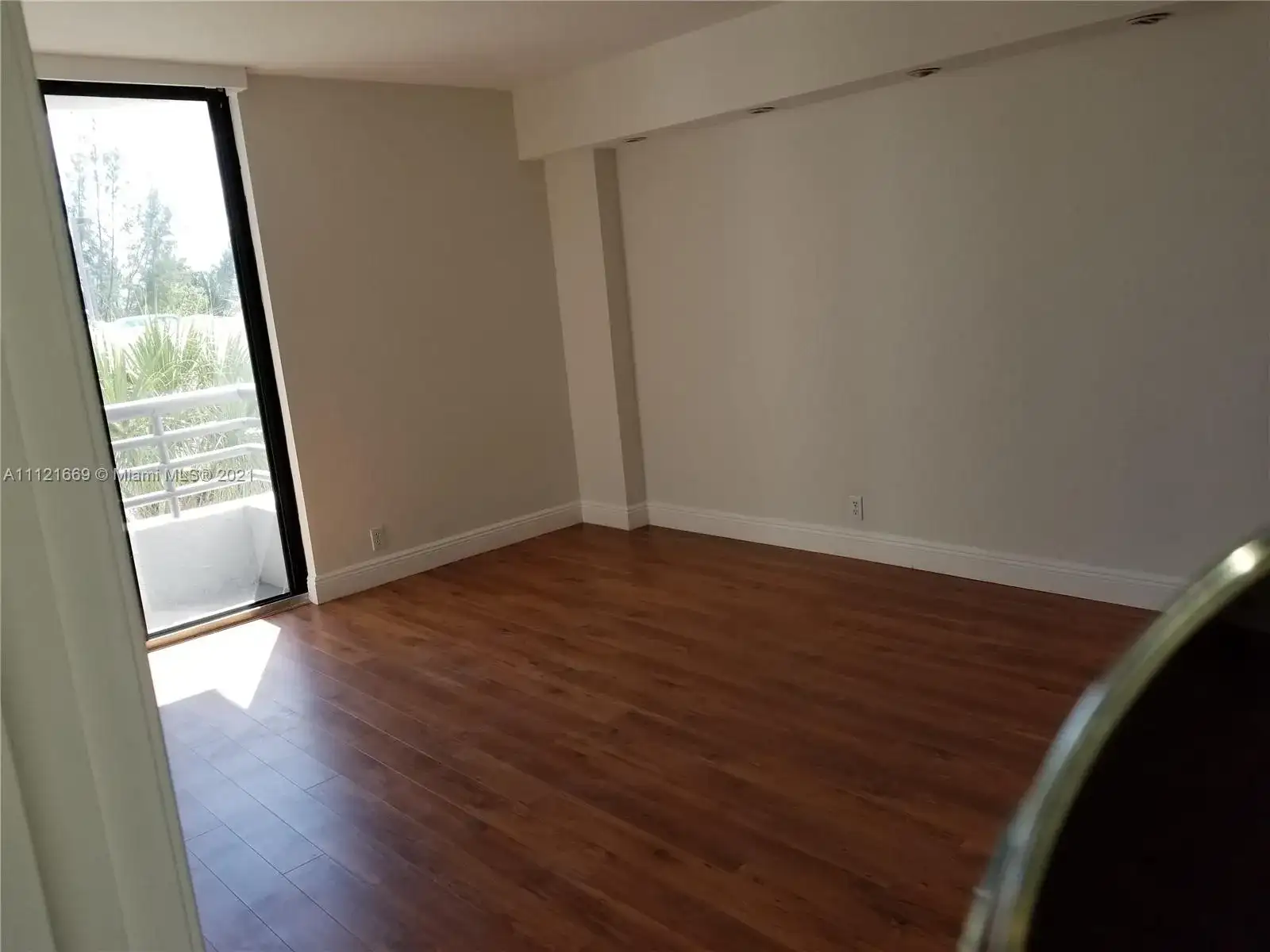 3300 NE 191st St # 416, Aventura FL 33180 photo 2
