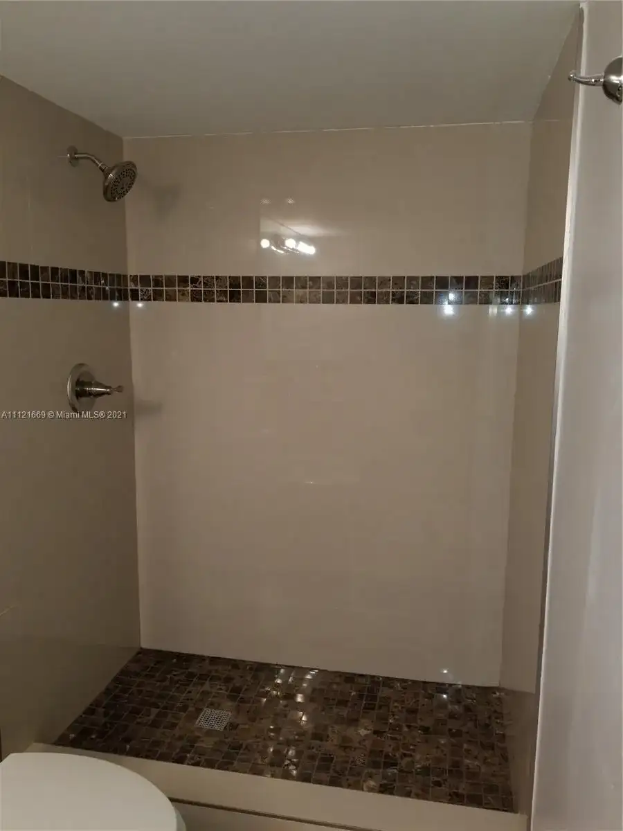 3300 NE 191st St # 416, Aventura FL 33180 photo 4