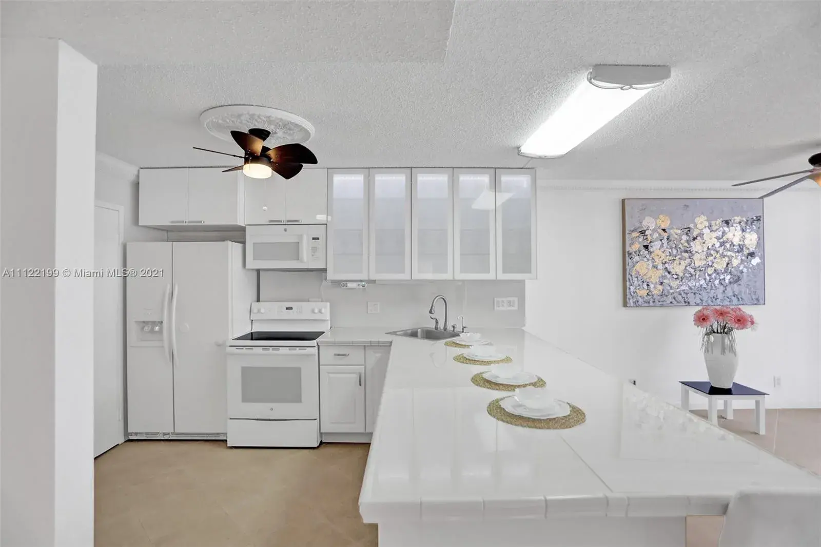 2017 S Ocean Dr # 1107, Hallandale Beach FL 33009