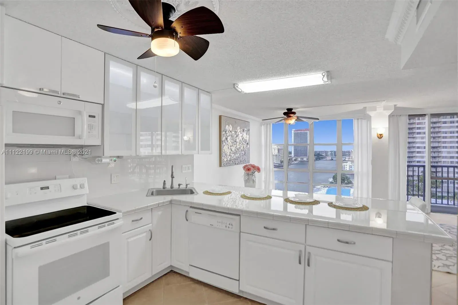 2017 S Ocean Dr # 1107, Hallandale Beach FL 33009